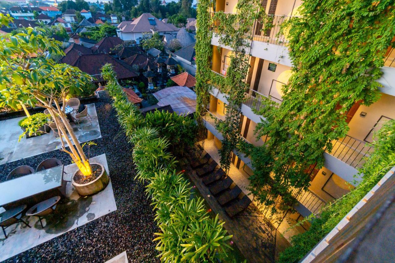 Tanaga Coliving Hotel Seminyak  Exterior photo